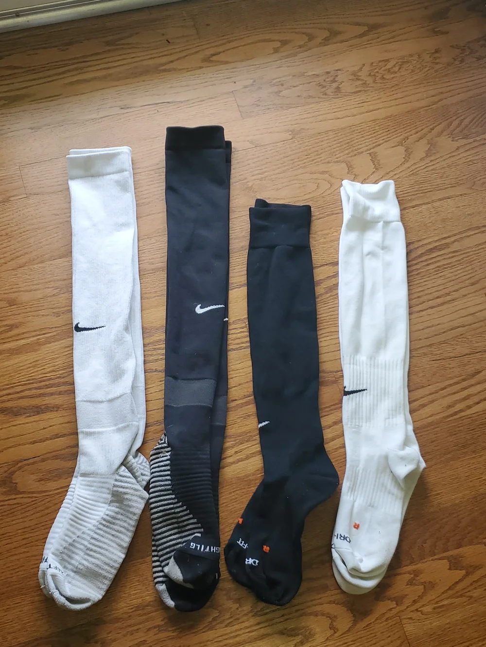 NIKE KIDS SOCCER SOCKS Pack - Black & White